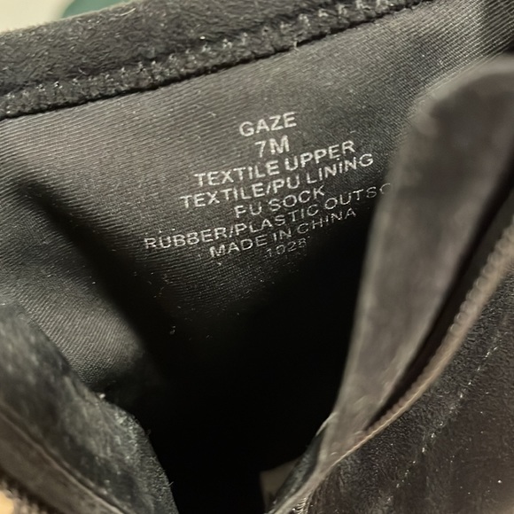 Steve Madden black booties - Picture 3 of 6